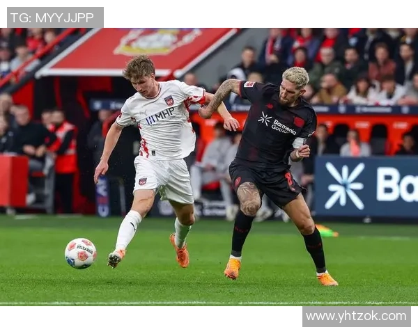 柏德柏恩与科隆的激烈对决展现德甲球队的实力与魅力 柏德柏恩与科隆的激烈对决展现德甲球队的实力与魅力